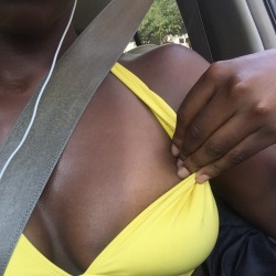 nexxesgoddess:  The tan is REAL. Just when