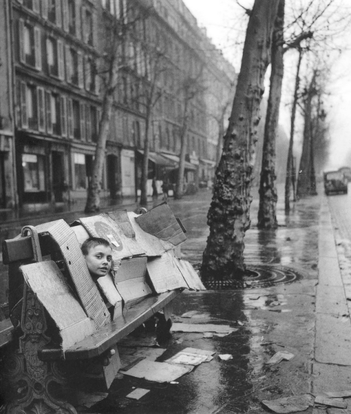 staypulp:  “I don’t photograph life as it is, but life as I would like it to be.”   Robert Doisneau