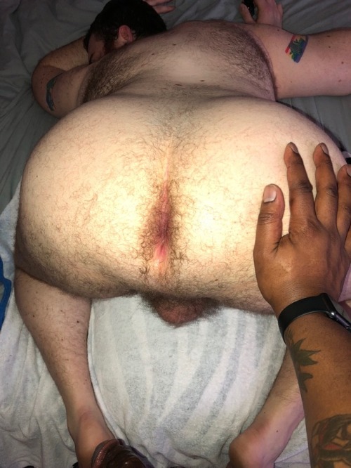 yourcubmissive: Just some pics from a couple months ago when I got to play with the 2018 Mr MO Leath