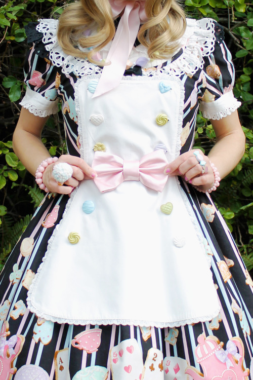 princess-peachie:bonniviwii:My coord from yesterday’s Eater Meetup! It’s becoming a little tradition