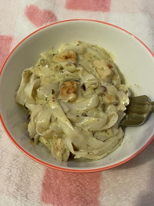 3/8/21 ♡ Vegetarian Chick'n Alfredo [200]