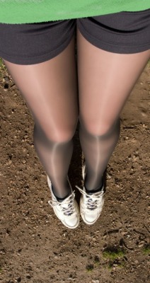 tightsobsession:  Point of view of shiny pantyhose. 