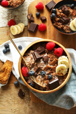 vegan-yums:  Chocolate quinoa breakfast bowl