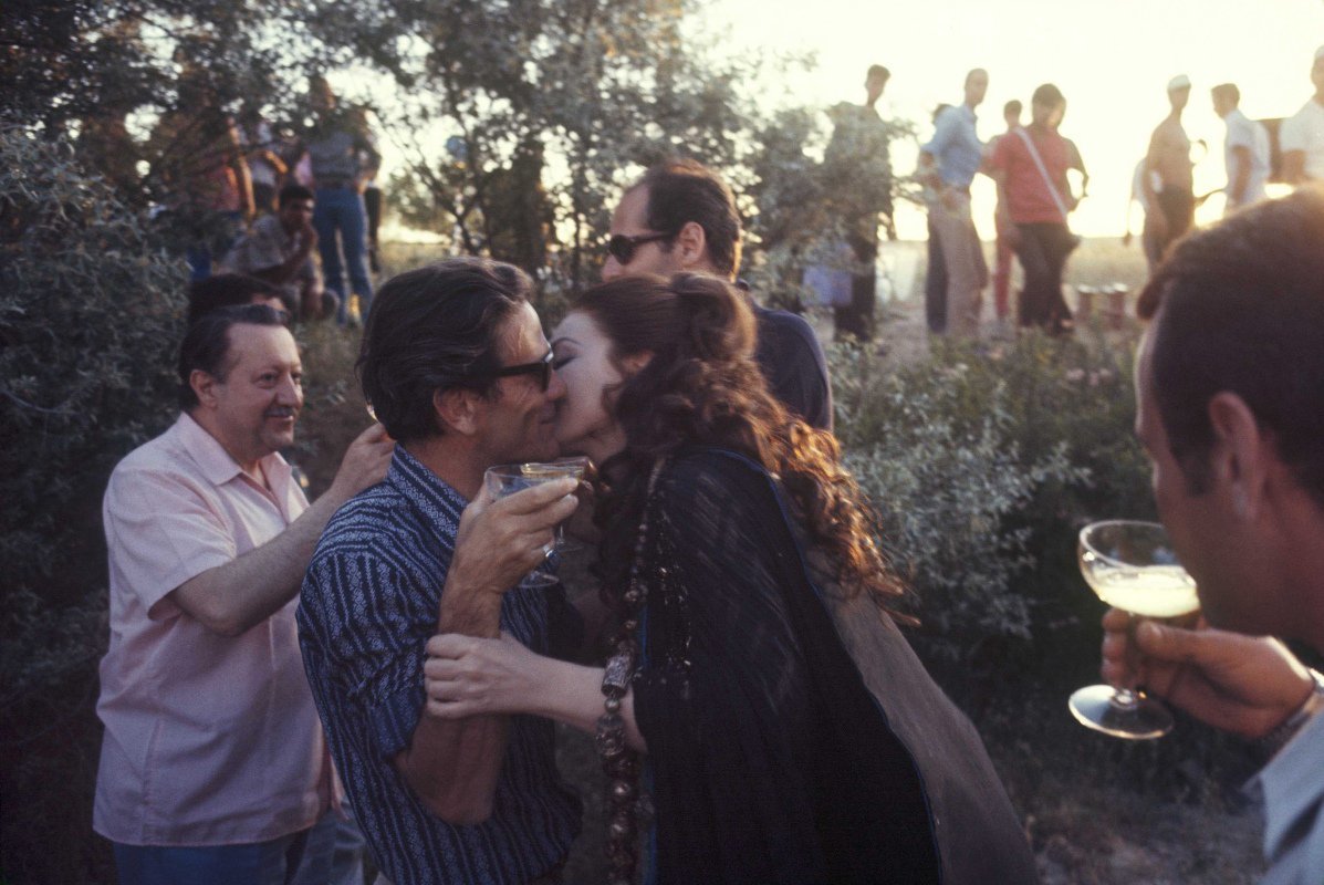 la-femme-terrible:Pier Paolo Pasolini and Maria Callas kiss in the set of Medea,