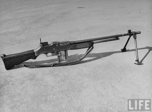 cerebralzero: coffeeandspentbrass: ultimate-world-war-ii: Browning BAR The B already stands for Brow