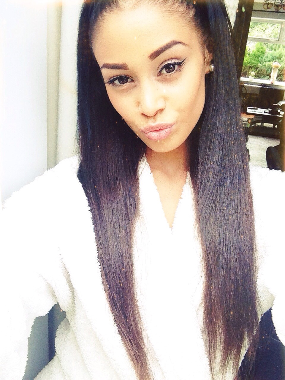uniquenicci:  Finally straightened my hair… 🌸 
