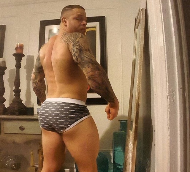 lilbitjosh:  Fucking hot