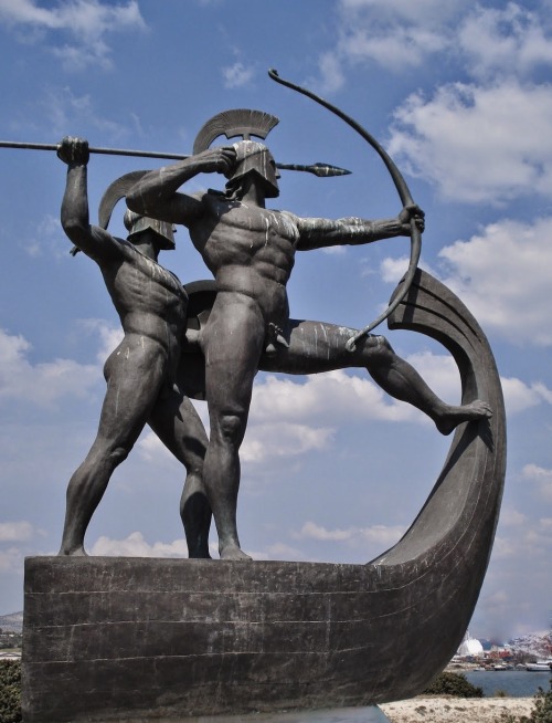 hadrian6:Monument to the Ancient Greek Warriors of the Battle of Salamis 480 B.C.Achilles Vasileiou.