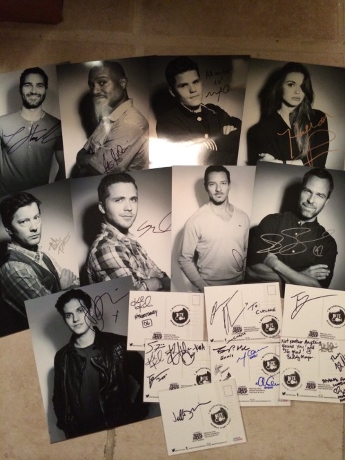 notanotherteenwolfpodcast: notanotherteenwolfpodcast:  Autograph Edition! Last month, we gave away a