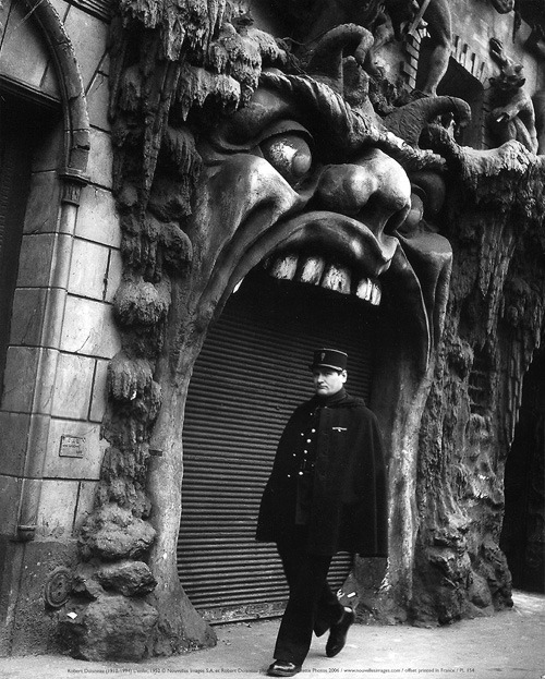 houseofthevoid:  hideback: L’enfer Cabaret, Boulevard de Clichy, Montmartre, Paris Built circa 1890; demolished circa 1952. Entertainment inside the “inferno of hell” included musicians dressed as devils and interior volcanos that spewed scented