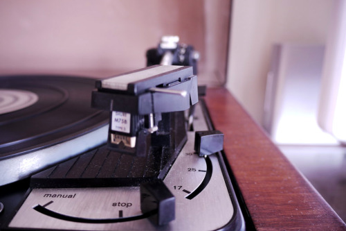 3345rpmz:  • Needle Drop • ⋅ Untitled ⋅ photo sent by Noni Truant. Thanks! 