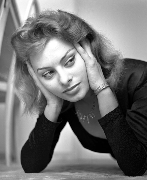 thejigglejoint:  Happy Birthday Sophia Loren! adult photos