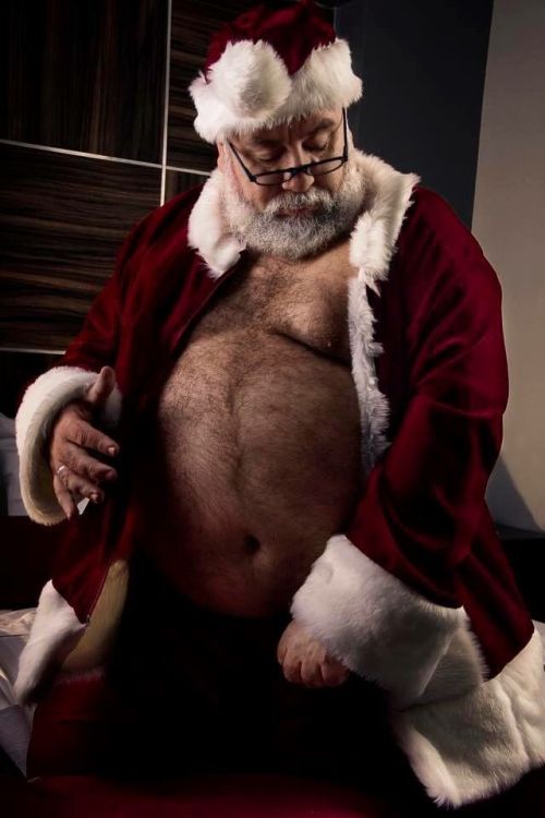 It Was The Night Before Christmas And Everyone In The Thompson Home Was Sound Asleep.