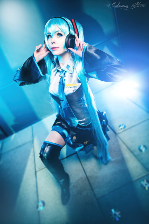 My Miku Hatsune costume &lt;3!~~costume by Cospickyheadphones,boots, hairbows, wig, make-up and 