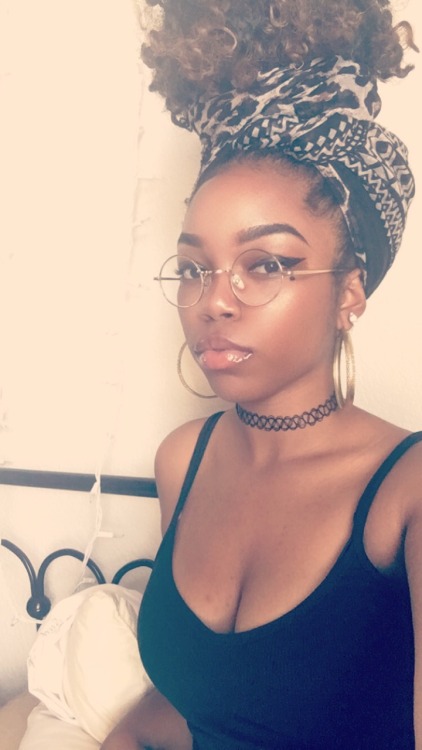 brownbbygirl:  what a cheesy grin