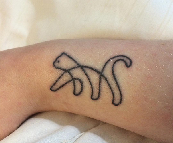 awesome-picz:  Minimalistic Cat Tattoos For Cat Lovers 