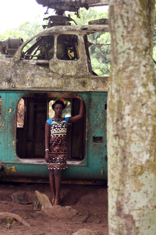 hessenberg:
“Style: Ajepoma Gallery Collection, Ghana 2014.
Photography: Marcus Hessenberg Marcushessenberg.com
”
Here is the gorgeous @MsAdjei posing with the new Ajepoma Gallery Collection for 2014.