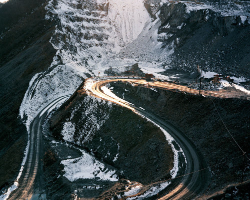 suivra:  Lime Hills #29211, 1990, Naoya Hatakeyama. 