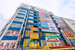 dreams-of-japan:  Akihabara Building by tokyofashion