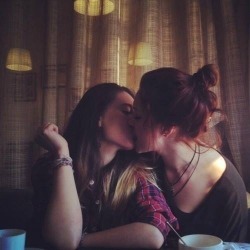 the-inspired-lesbian:  Love &amp; Lesbians ♡