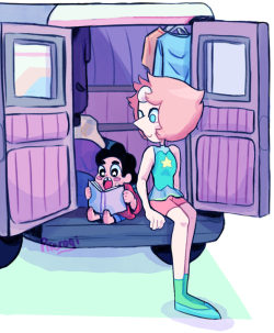 piierogi:  Baby Steven with mama Pearl! Pearl