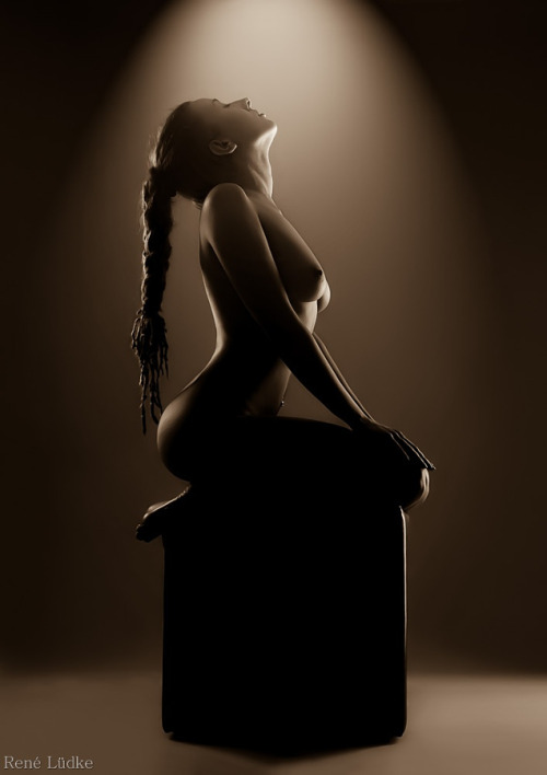 popularnude:Prayer by reneluedke , via http://ift.tt/1FwXe8g