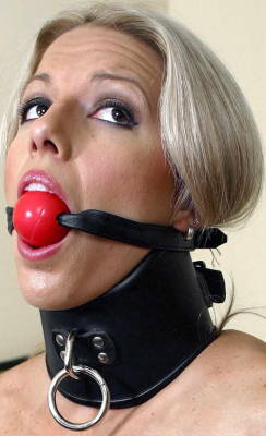 slavegirldiana:  i love the collar and ball gag.
