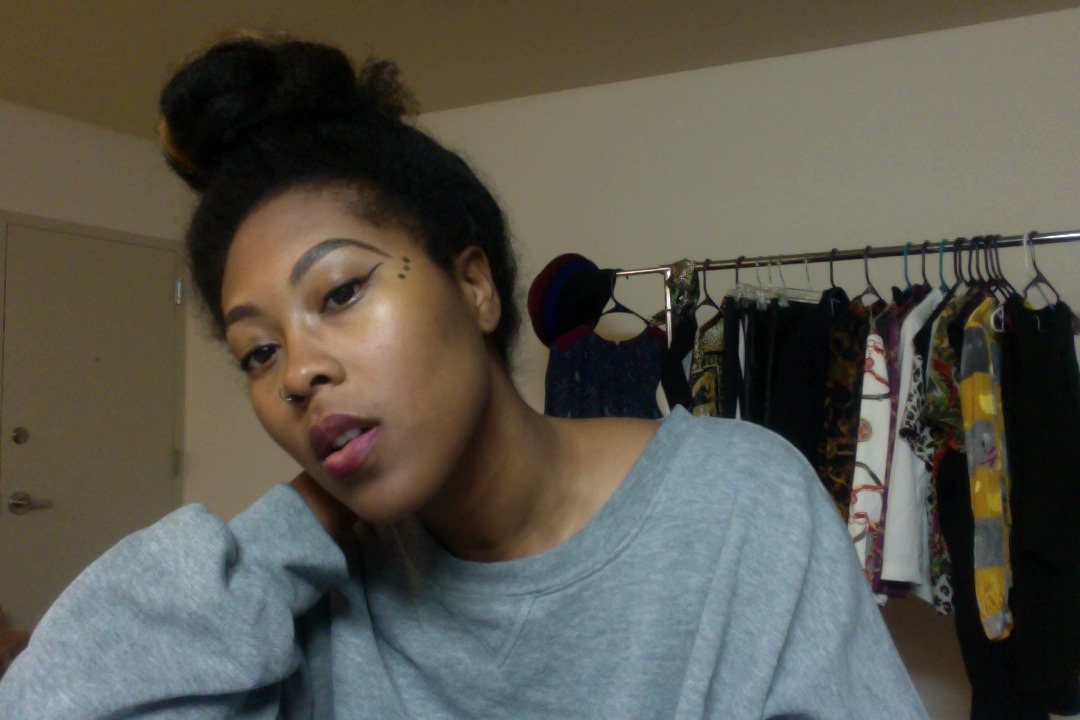 geeeekyclean:  i feel my sexiest when i’m at home in an oversized sweatshirt and
