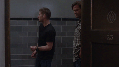 talesofdecorum:  Jensen and Jared Dancing 