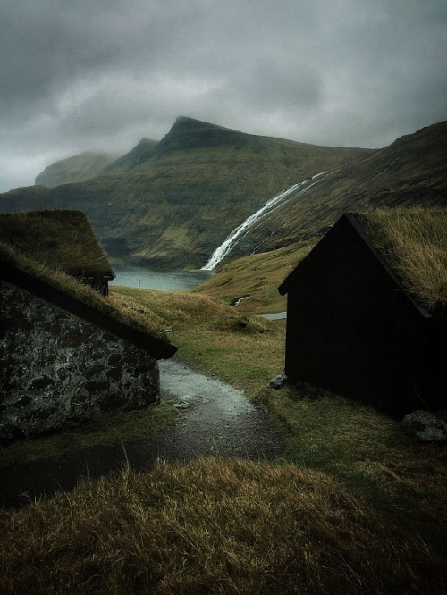 asylum-art:Faroe Islands Photography by Julian Calverleyon BehanceAs part of a Land Rover campaign, Julian Calverley  spent few days on Faroe Islands and captured images of its  breathtaking, dark and mysterious landscapes with an Iphone. A wonderful