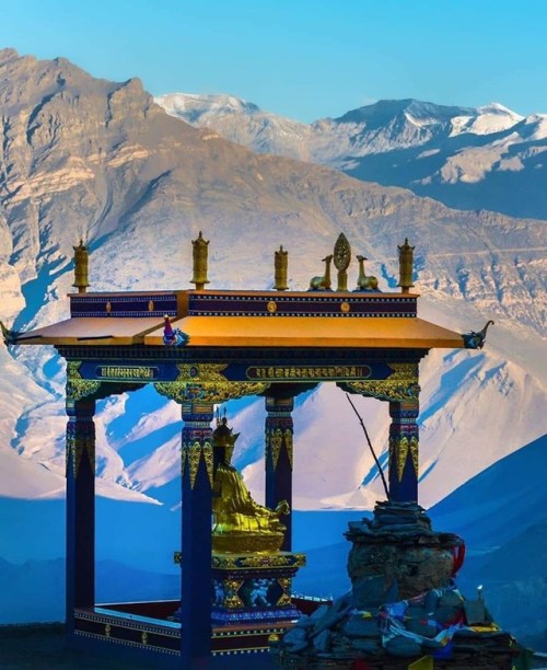 Padmanasambhava sculpture at Musthang, Nepal
