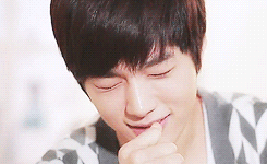 chandoo:  myungsoo doesn’t talk because he doesn’t need to? 
