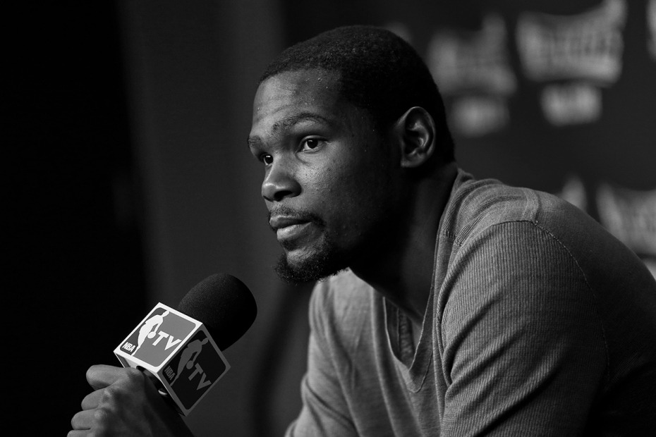 swiph:  Kevin Durant Signs with Roc Nation Sports  Jay-Z‘s Roc Nation Sports may