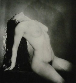 artysimona: 1923 by Man Ray 