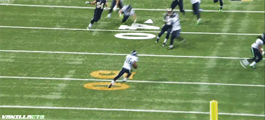 vanillacts:  Tyler Lockett 57 yard punt returned for a TD