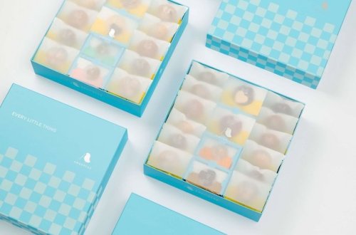 Adorable wedding gift box of sweet treats was designed by Noriaki Suzuki