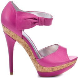 love-heels:  Cute shoes!!!!!