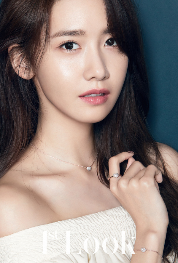 Yoona (SNSD) - 1st Look Magazine vol. 124 - Korean photoshoots