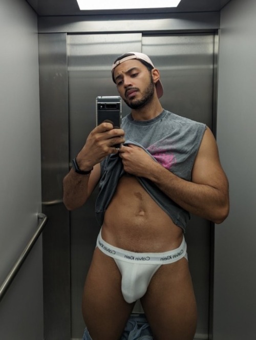 realbulgeblog:  Follow in Instagram: https://www.instagram.com/realbulgeblog/