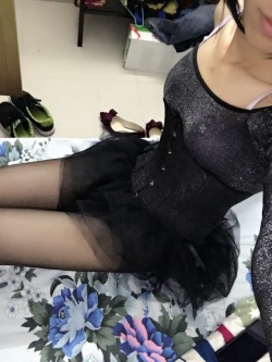 一只crossdresser from China