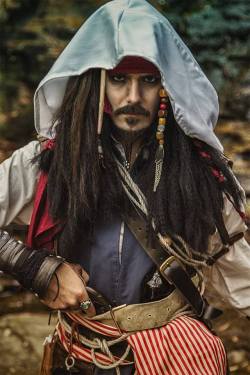 potassiumcyanide:  samaelcarver:  wattthefisk:  Amazing cosplays! Our bad-assed collection of amazing cosplays!  ….HOLD THE FUCK UP!!!! Is that first one an Assassins Creed version of Captain Jack Sparrow?????  Holy shit these are awesome 