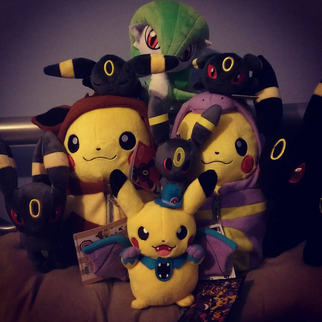The gangs all here! #pokemon #pikachu #umbreon #gardevoir #nebukurocollection #nebukuropikachu