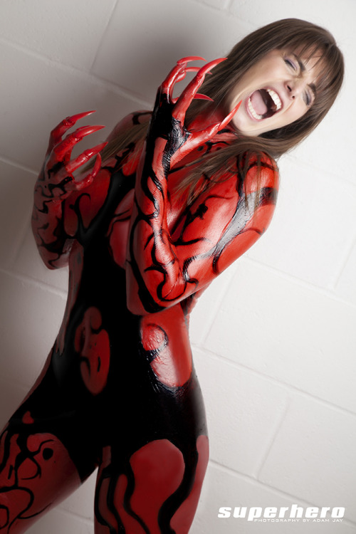 chokesngags:  allstarscosplay: Cosplay AllStar: Lucy Challenger becomes Carnage! Photos by Adam Jay