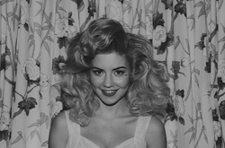 larinashippers:  Electra Heart.&lt;3 