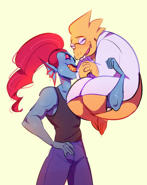 tomatomagica:    💪  STRONG GIRLFRIEND IS STRONG    💪   