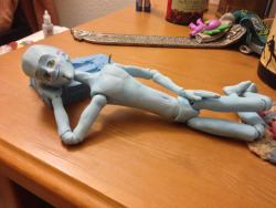 thatfilthyanimal:  tabbydragon:  Guys!! I am excite!! I finally got the leg molds working and gave the Mega-doll a test stringing. He’s done! AAAH!  This is probably the worst photo to ever photo. &gt;_&lt; The light right now is awful and I promise