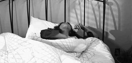 anythingatleastonce:  hornyasscolombian: When he’s hungry, feed him! Give him your