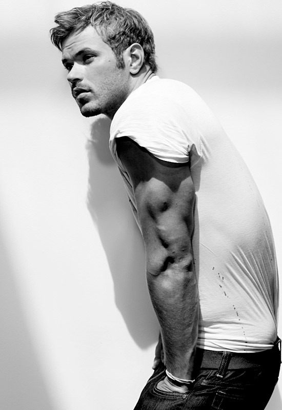 Kellan Lutz http://hotmusclejockguys.blogspot.com/2014/06/kellan-lutz.html