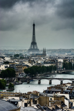 Chateau-De-Luxe:  Atraversso:  Paris  By Philippe D.   Chateau-De-Luxe.tumblr.com