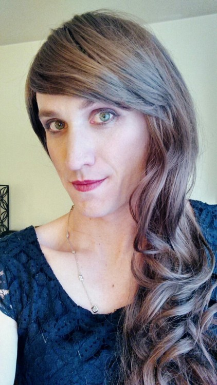 abbycatsuk:  missbellacd:  Feeling cute in my blue lacey dress. I’m not overly feminine in my 